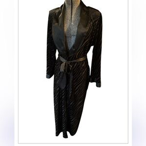 Black velvet zebra striped over sheer fabric robe  Jones New York